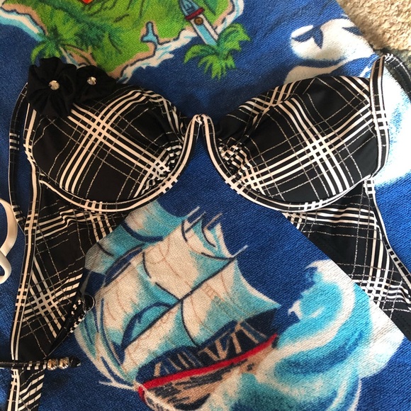 Bikini bundle - Picture 3 of 3